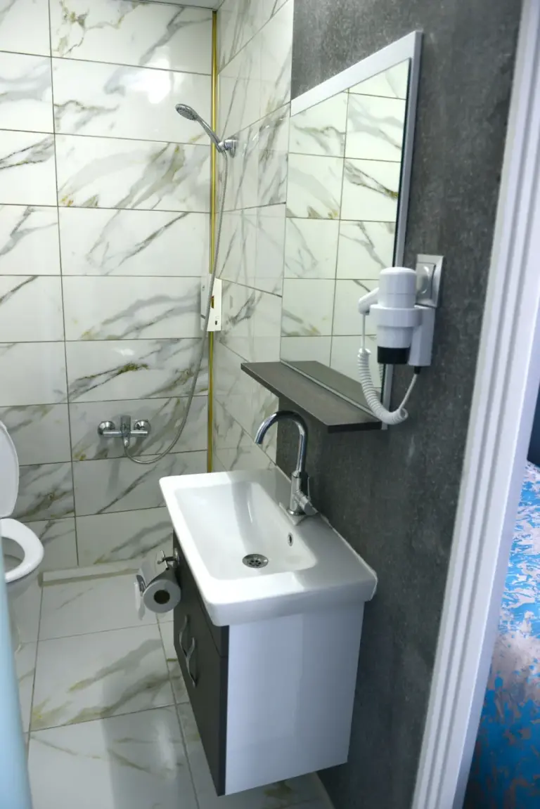 Duş ve lavabo